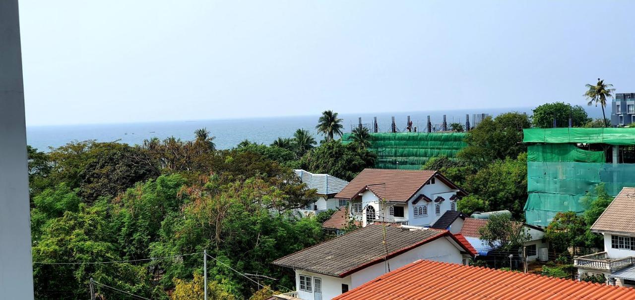 Sweet Seaview Flr6 With Toproop Pool Flr7 At The Blux Bangsaen Ngoại thất bức ảnh